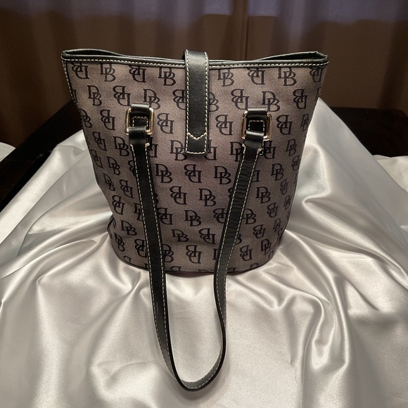 Dooney & Bourke grey/black monogram - Picture 3 of 12